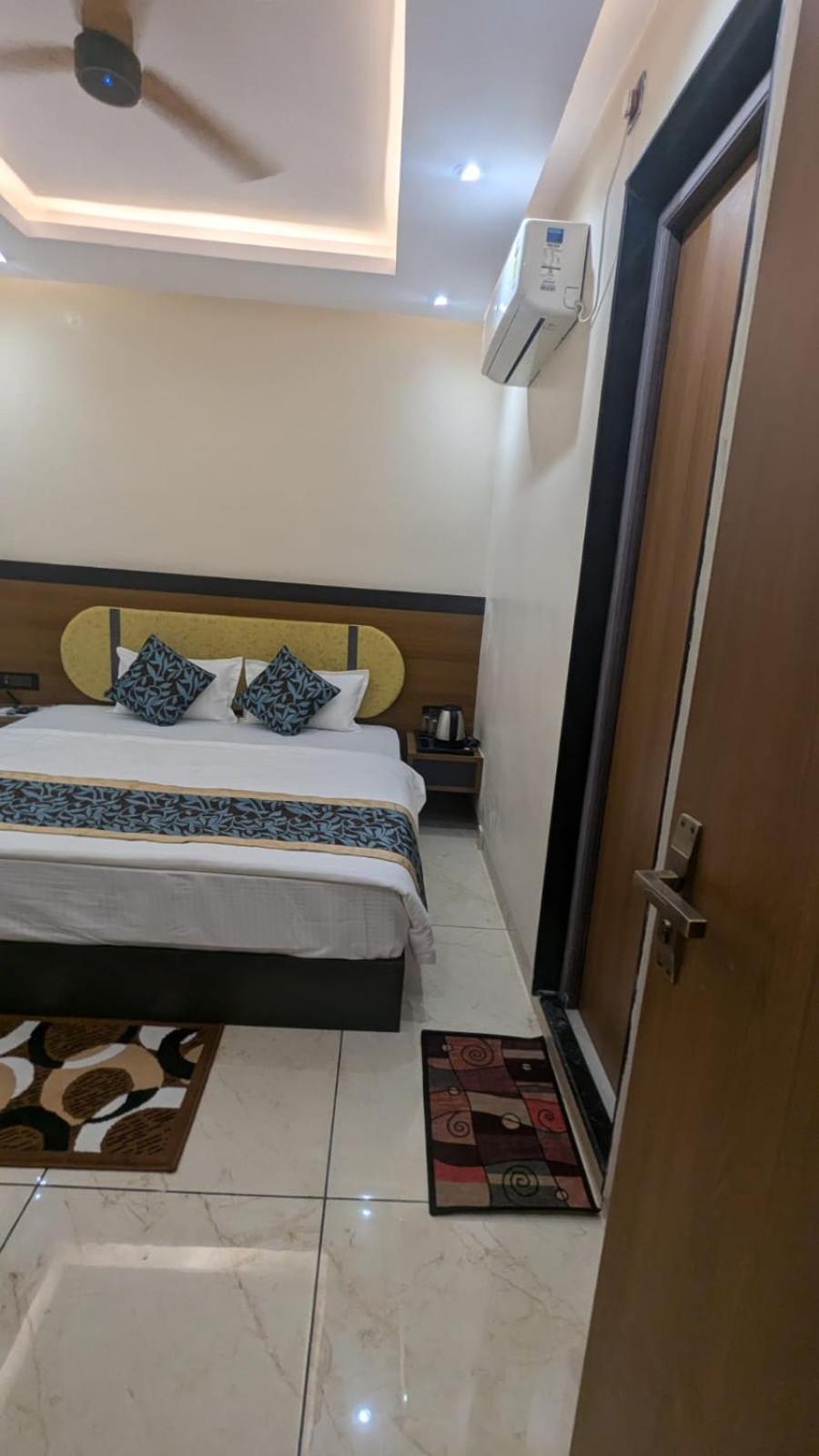 Hotel Shakuntla Palace - 400 Meters Away From Vishnu Pad Temple 7 Mins Walk 伽耶 外观 照片