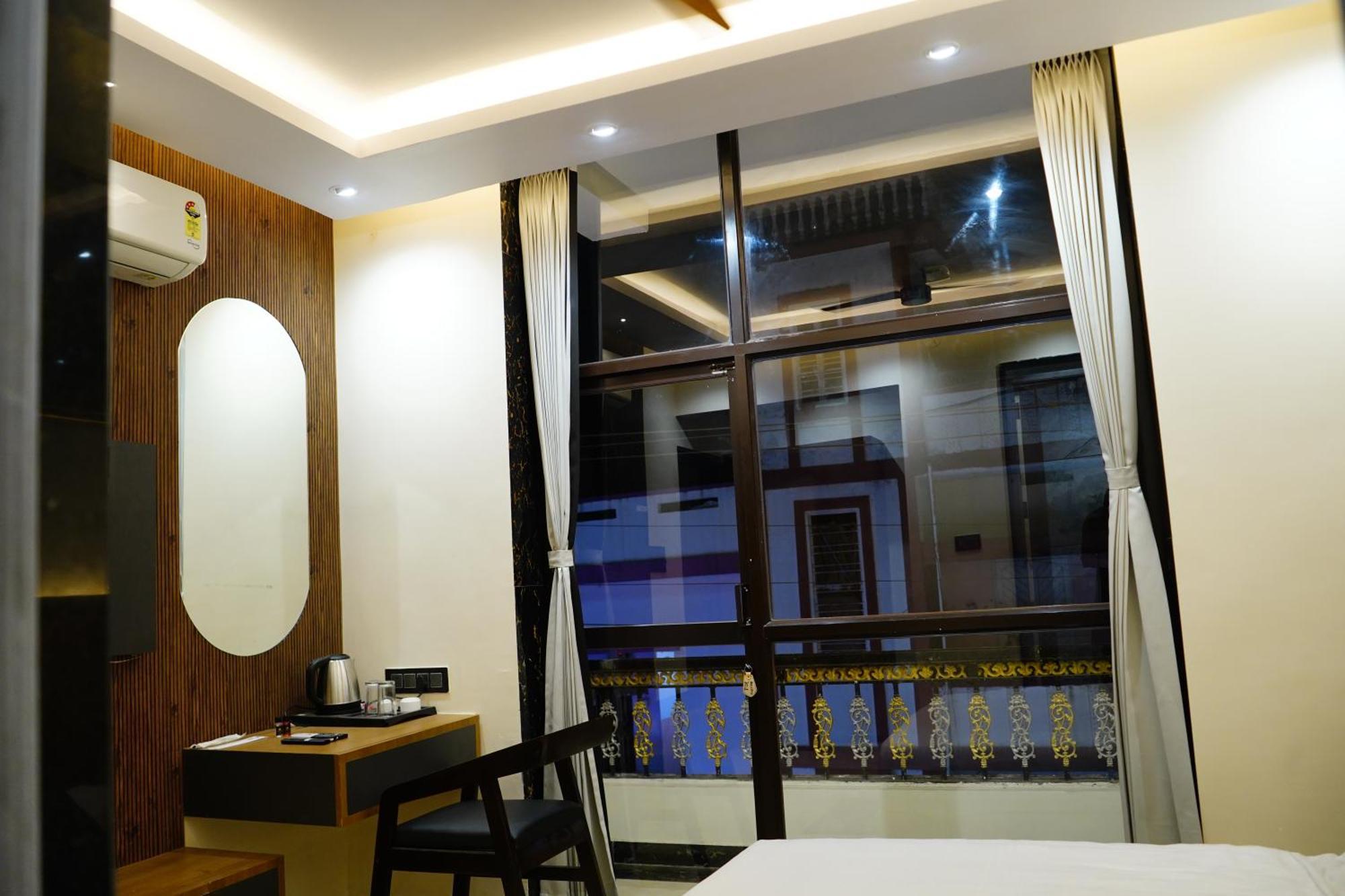 Hotel Shakuntla Palace - 400 Meters Away From Vishnu Pad Temple 7 Mins Walk 伽耶 外观 照片
