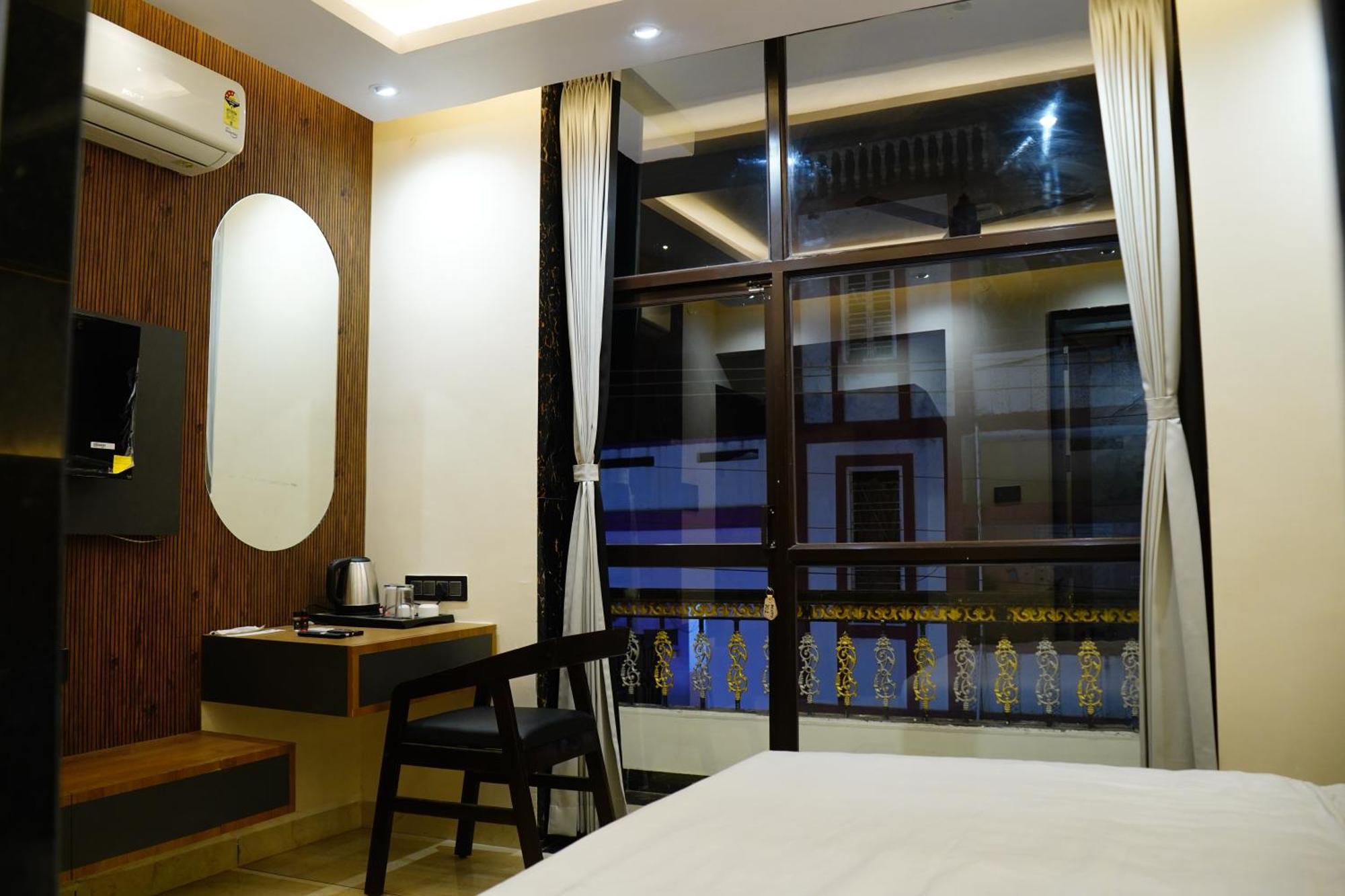 Hotel Shakuntla Palace - 400 Meters Away From Vishnu Pad Temple 7 Mins Walk 伽耶 外观 照片