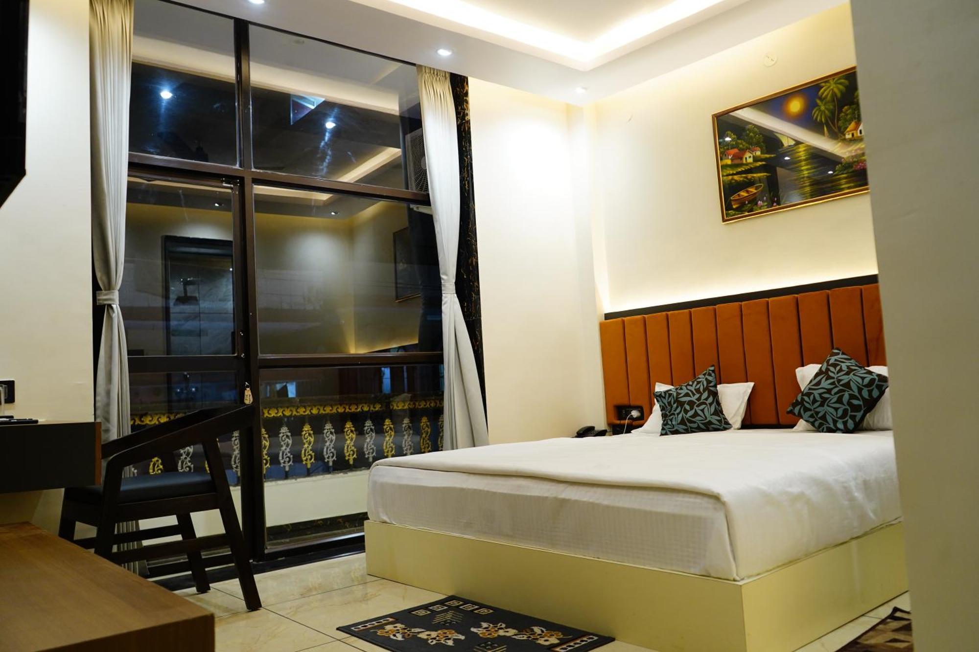 Hotel Shakuntla Palace - 400 Meters Away From Vishnu Pad Temple 7 Mins Walk 伽耶 外观 照片