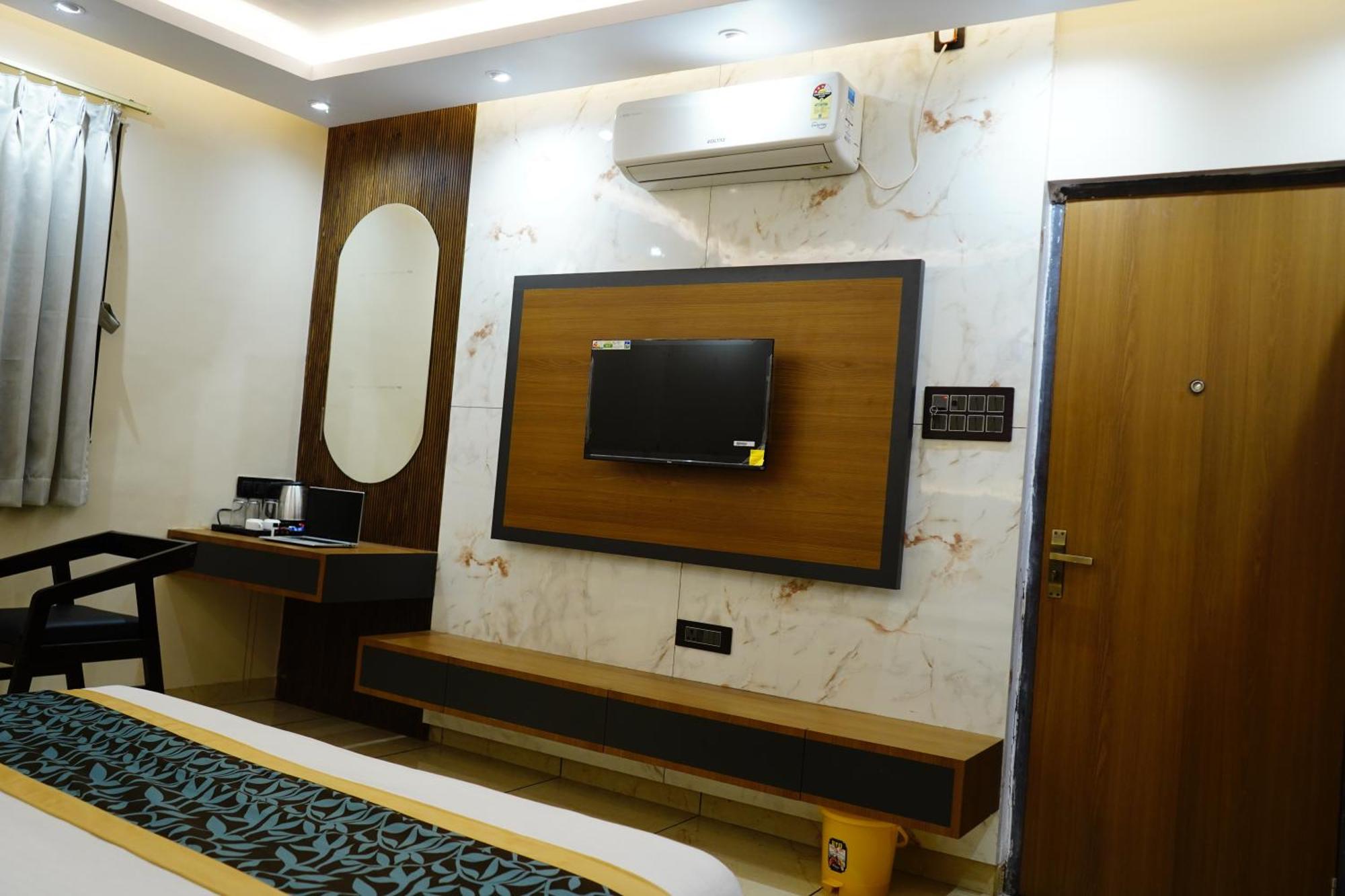 Hotel Shakuntla Palace - 400 Meters Away From Vishnu Pad Temple 7 Mins Walk 伽耶 外观 照片