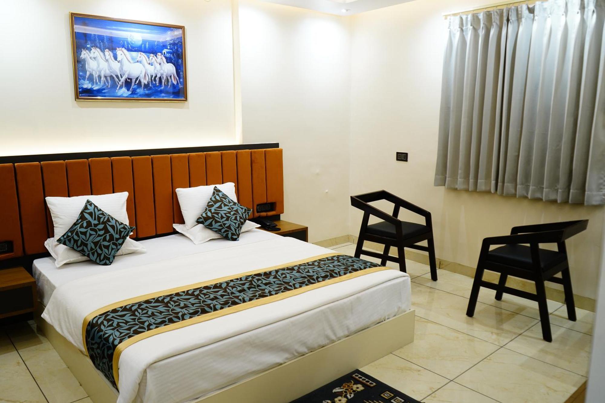 Hotel Shakuntla Palace - 400 Meters Away From Vishnu Pad Temple 7 Mins Walk 伽耶 外观 照片