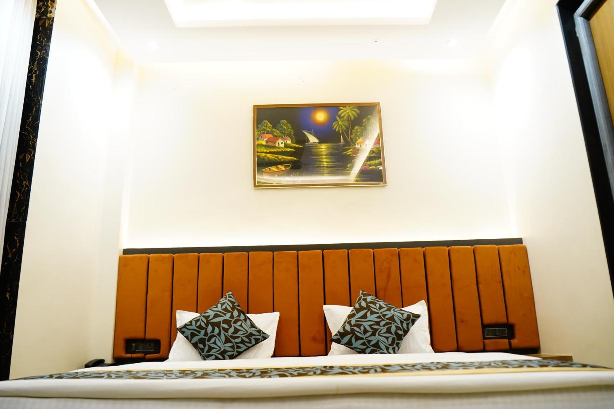 Hotel Shakuntla Palace - 400 Meters Away From Vishnu Pad Temple 7 Mins Walk 伽耶 外观 照片