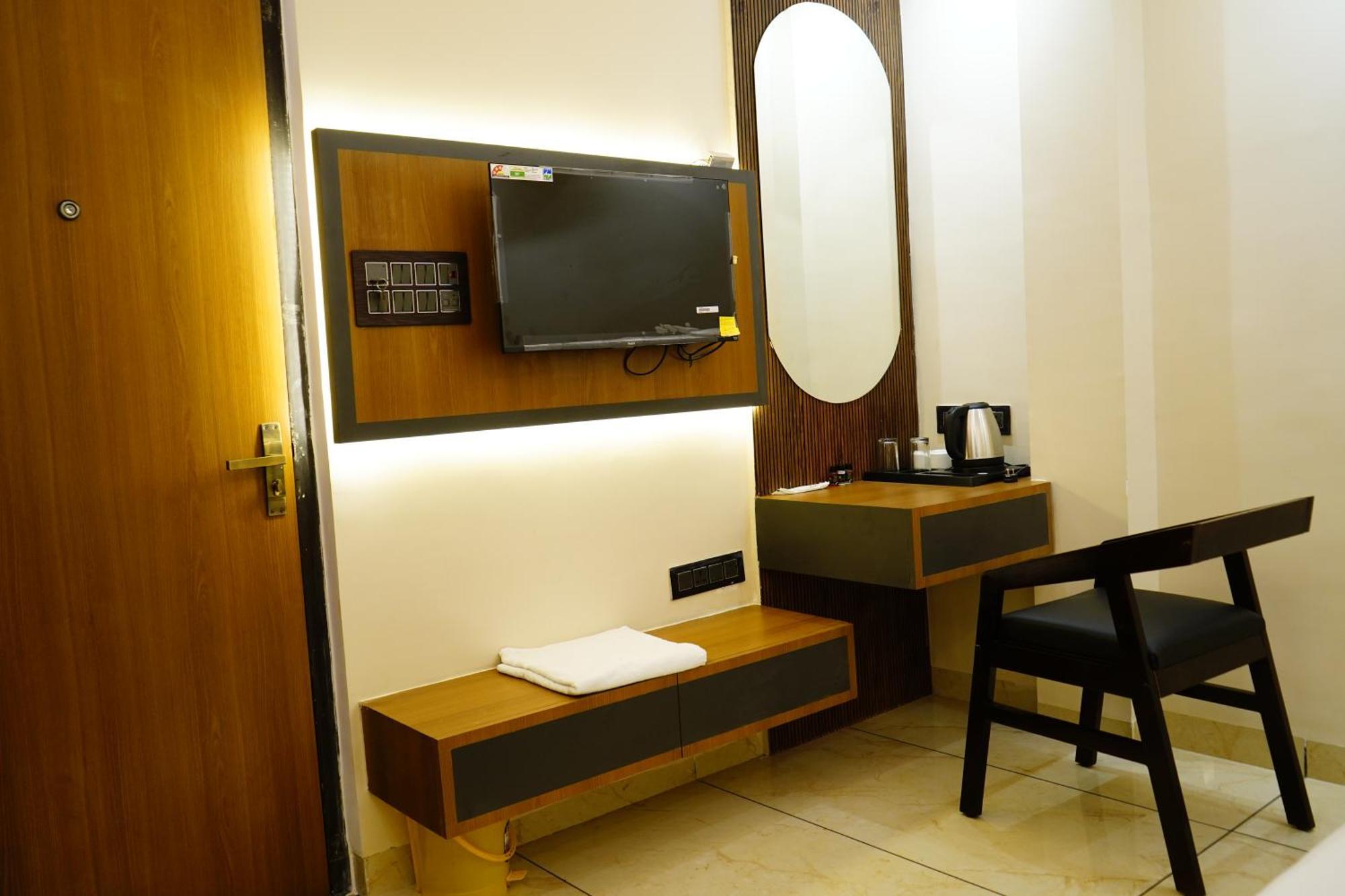 Hotel Shakuntla Palace - 400 Meters Away From Vishnu Pad Temple 7 Mins Walk 伽耶 外观 照片