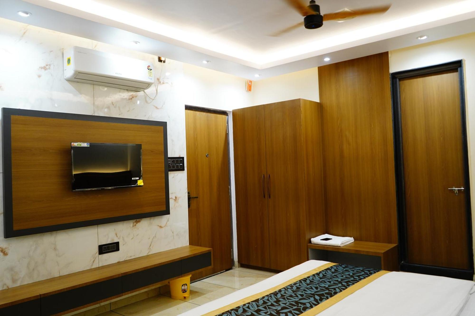 Hotel Shakuntla Palace - 400 Meters Away From Vishnu Pad Temple 7 Mins Walk 伽耶 外观 照片