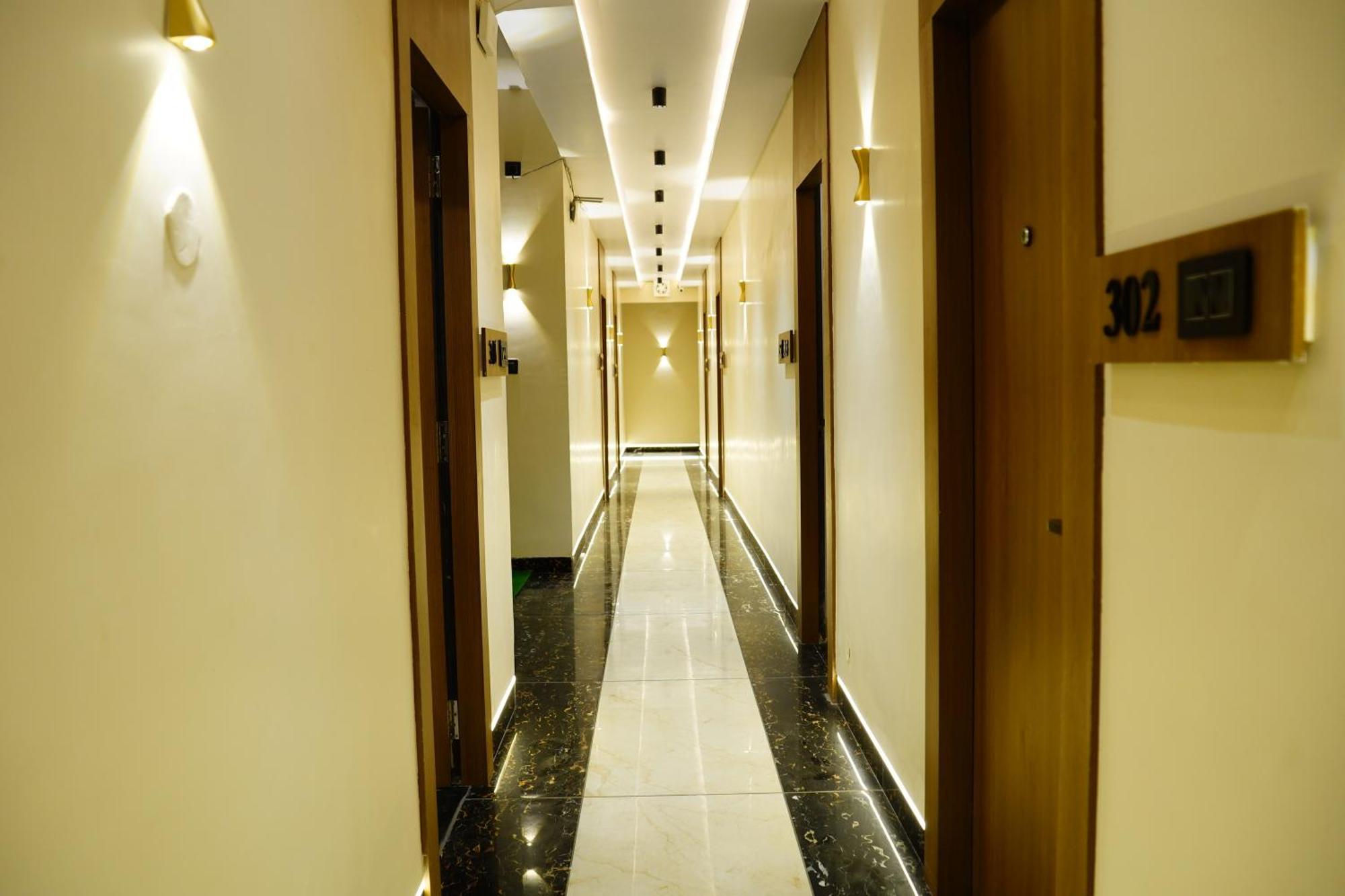 Hotel Shakuntla Palace - 400 Meters Away From Vishnu Pad Temple 7 Mins Walk 伽耶 外观 照片