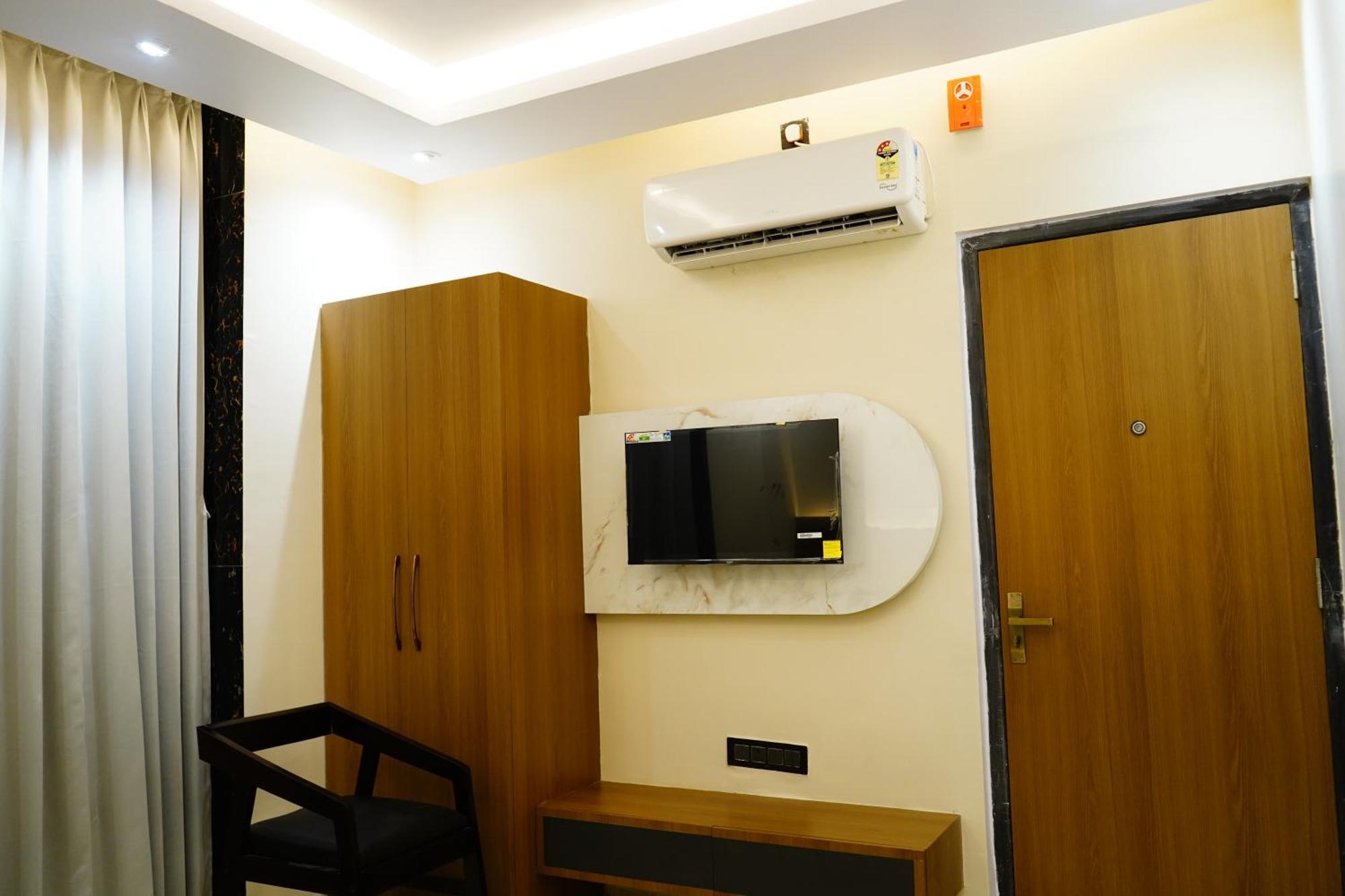 Hotel Shakuntla Palace - 400 Meters Away From Vishnu Pad Temple 7 Mins Walk 伽耶 外观 照片