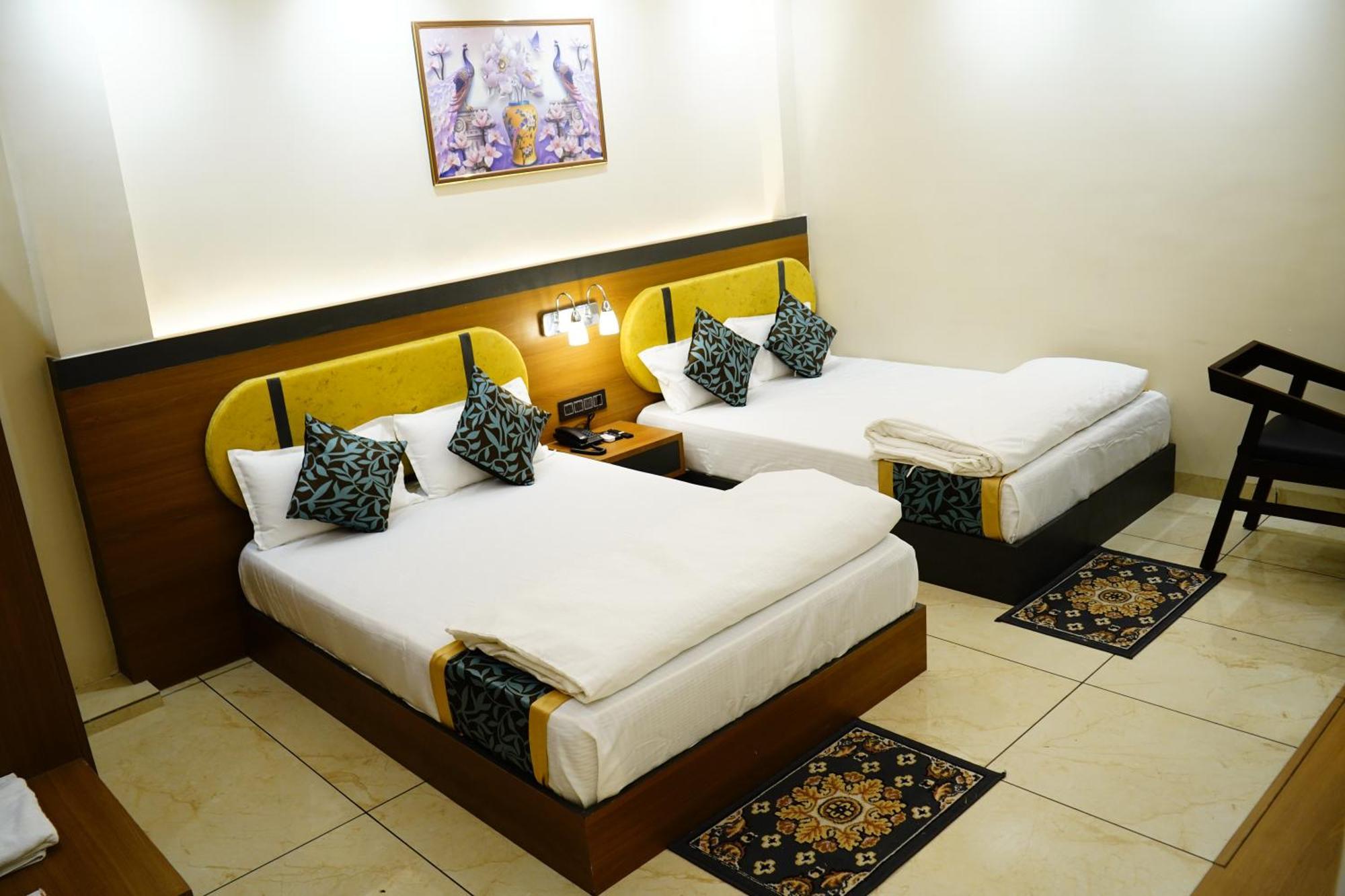 Hotel Shakuntla Palace - 400 Meters Away From Vishnu Pad Temple 7 Mins Walk 伽耶 外观 照片