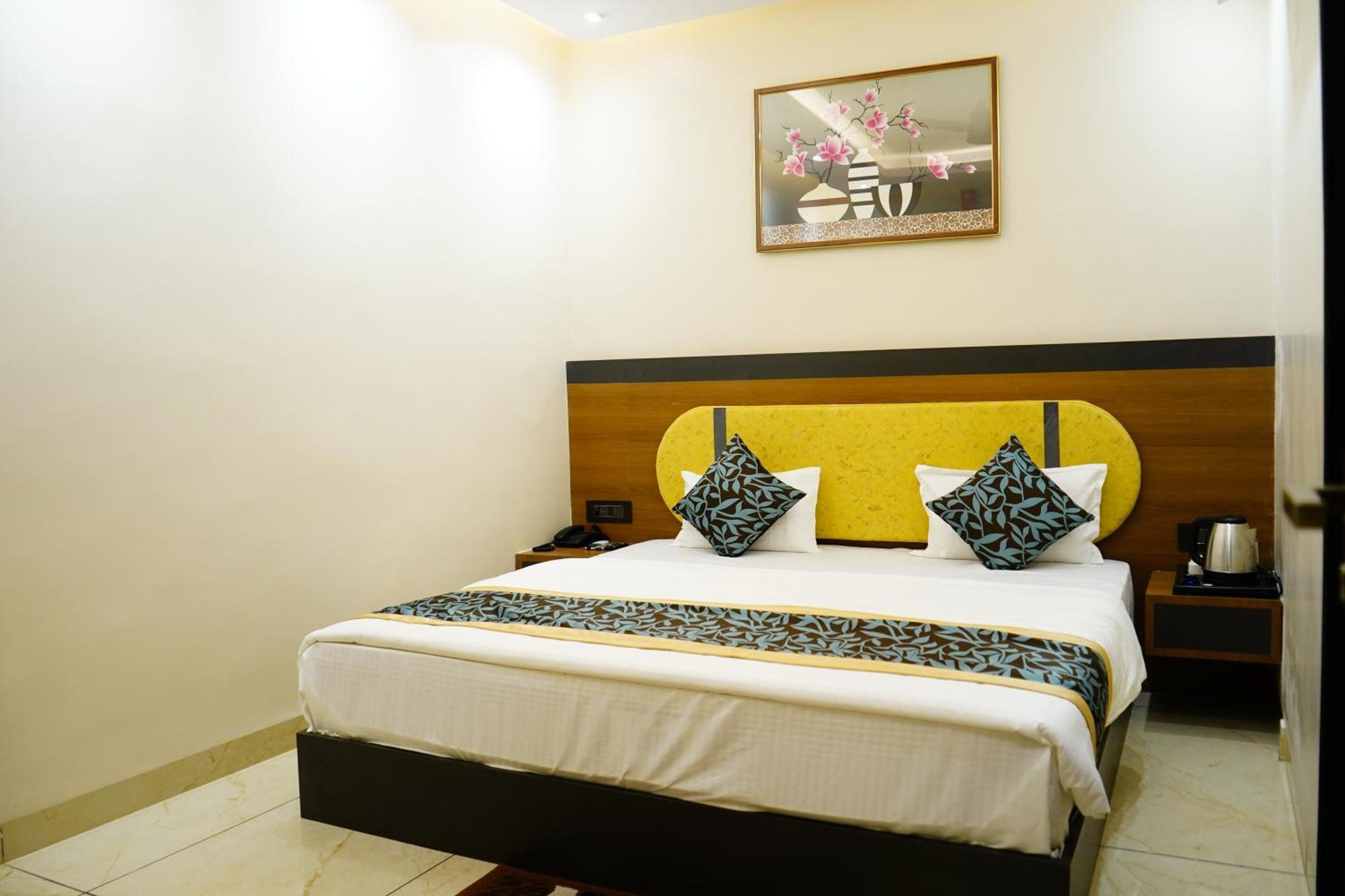 Hotel Shakuntla Palace - 400 Meters Away From Vishnu Pad Temple 7 Mins Walk 伽耶 外观 照片