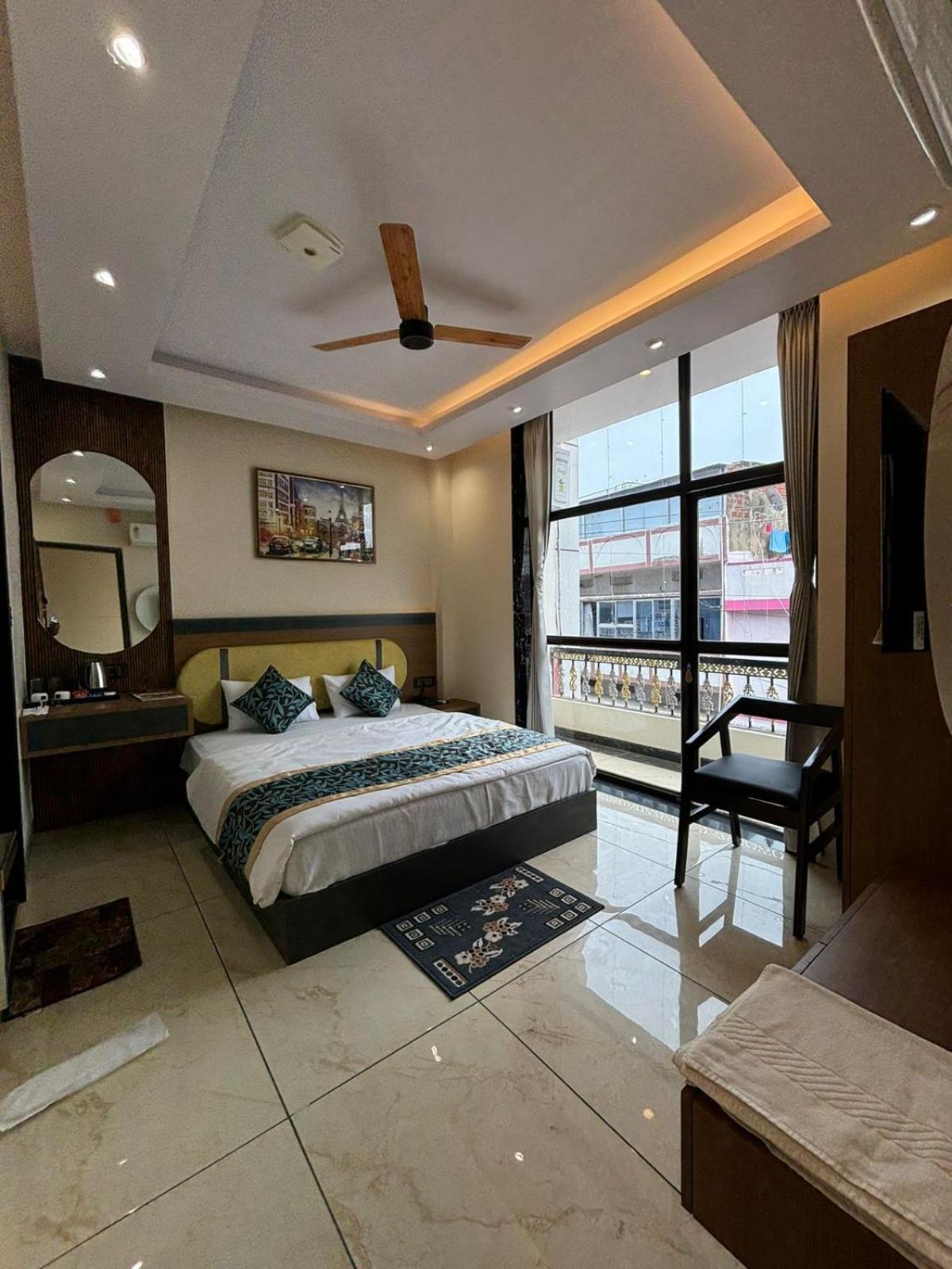 Hotel Shakuntla Palace - 400 Meters Away From Vishnu Pad Temple 7 Mins Walk 伽耶 外观 照片