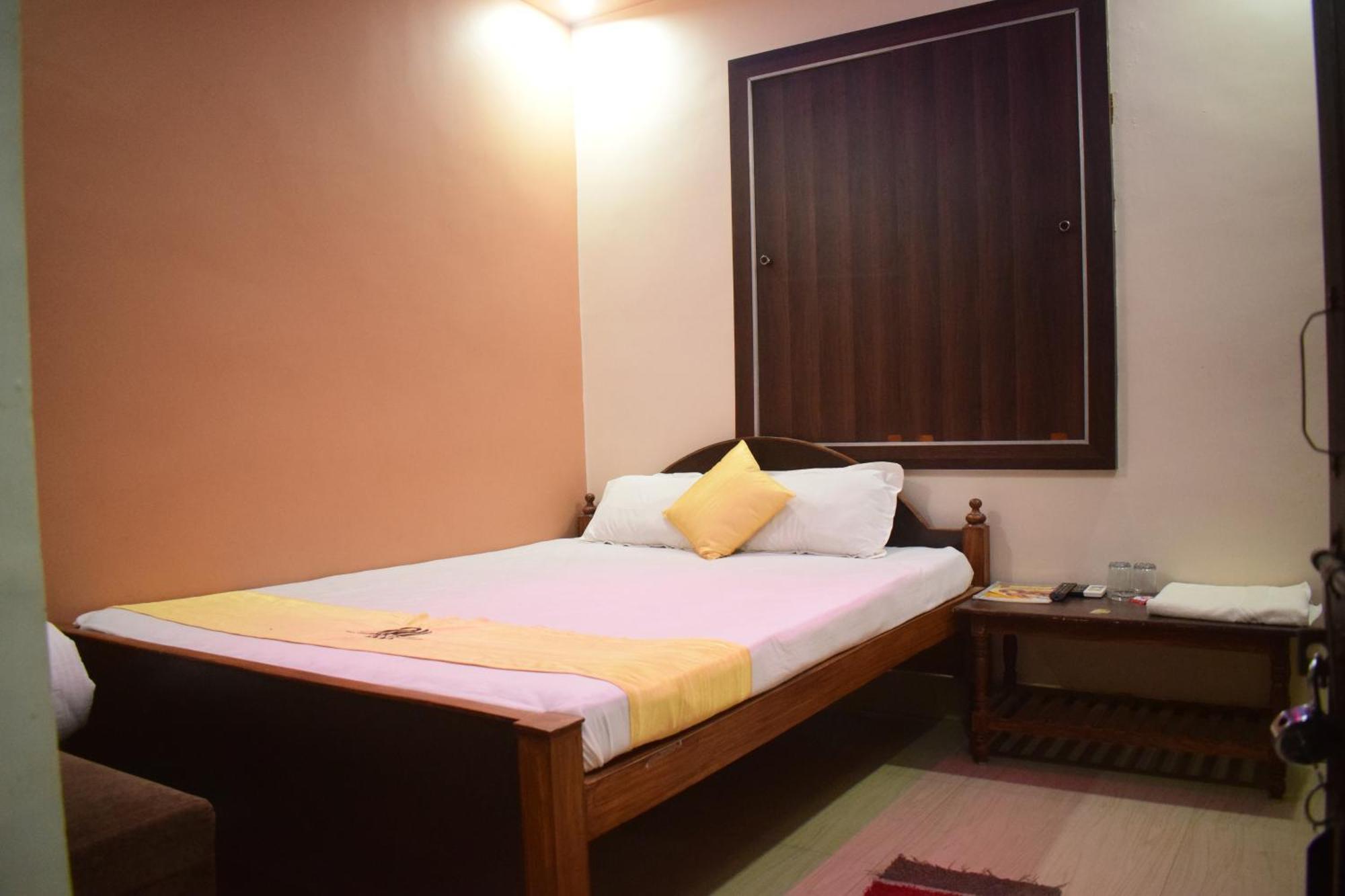 Hotel Shakuntla Palace - 400 Meters Away From Vishnu Pad Temple 7 Mins Walk 伽耶 外观 照片